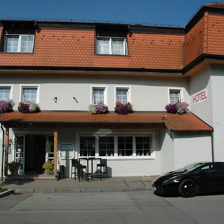 Mayers Waldhorn - Zwischen Reutlingen Und Tuebingen Kusterdingen Exterior foto